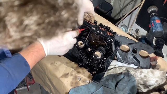 CISTIJI MOTOR I MANJA POTROSNJA ULJA.KAKO ZAMJENITI DIHTUNG POKLOPCA GLAVE MOTORA…? смотреть онлайн