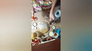 Чем окрасить воск?