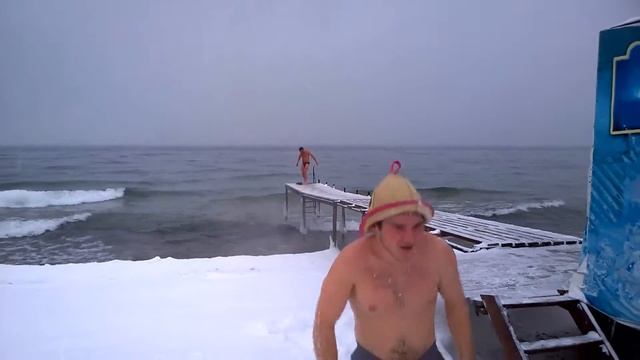 Ледяная банька на Байкале смотреть онлайн