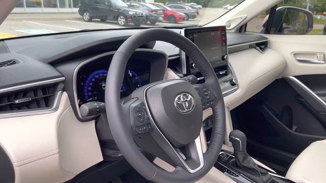 Toyota Corolla Cross 2023 смотреть онлайн