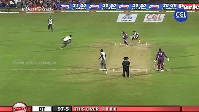 An economic over from Suniel Shetty | Mumbai Heroes vs Bengal Tigers | CCL смотреть онлайн