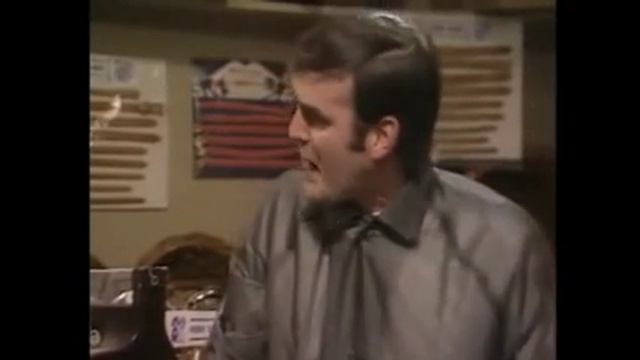 Monty Python - The Parrot Sketch смотреть онлайн