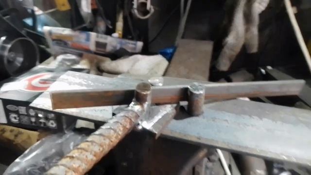 Простые идеи для гаража. Гнутик #SHORTS смотреть онлайн