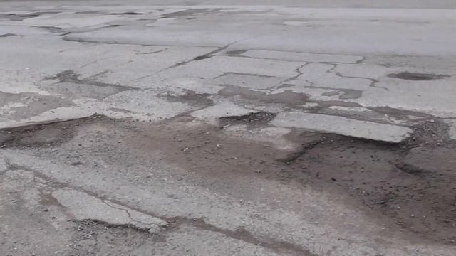 Альметьевск-столица нефти Татарстана, плохие дороги 14.04.2018. смотреть онлайн