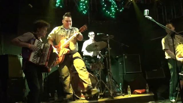 GAGARIN BROTHERS - Свой среди чужих(инструментал) смотреть онлайн