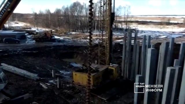 Сваи - основа расширения мензелинской дамбы смотреть онлайн