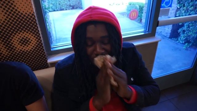 TRY NOT TO LAUGH CHALLENGE (STONER EDITION) смотреть онлайн