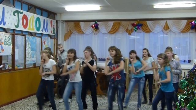 Танец 8Б класс. смотреть онлайн