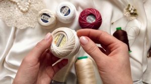 Какие нитки и инструменты нужны, чтобы начать плести кружево фриволите.