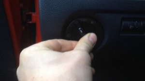 Как снять переключатель освещения Шкода Фабия 2