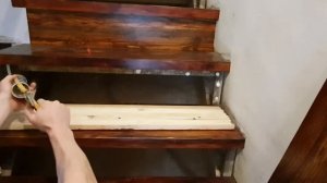 Простое и надежное крепление подступенников.