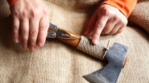 Намотка паракорда на топорище - просто и эффективно!