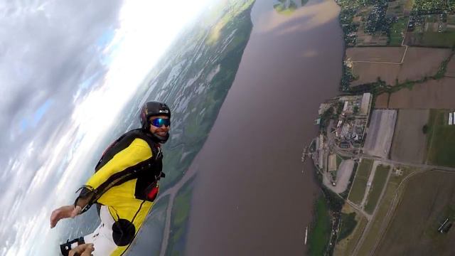 Curso Wingsuit Oscar смотреть онлайн