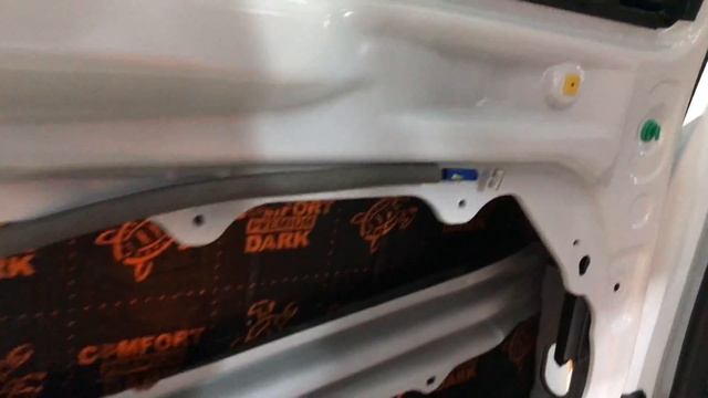 Установка шумоизоляции позволяет снизить уровень шума и вибраций в авто Kia Ceed. Шумка Комфортмат. смотреть онлайн
