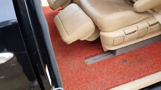 2018 KIA CARNIVAL LIMOUSINE