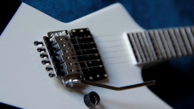 Official Matthias Jabs MINI EXPLORER 90 CUSTOM - Guitars by Vinnie GBV смотреть онлайн