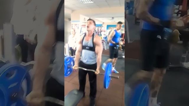 Подъем на бицепс 52 кг  армбластер в помощь