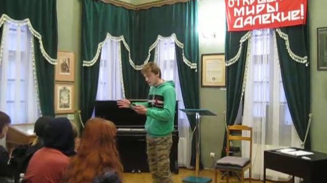 Ночь в музее. В Литературном музее читали стихи и пели революционные песни смотреть онлайн