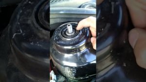 Избавляемся от стуков в передних стойках Шевроле Круз