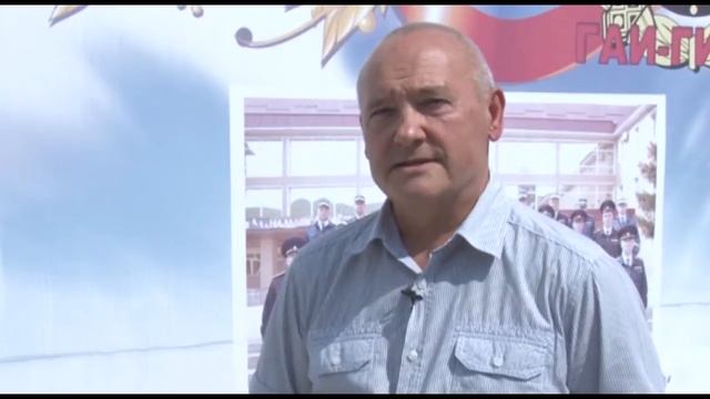 Сотрудники отдела ГИБДД по Крымскому району отметили 81 ую годовщину основания Госавтоинспекции смотреть онлайн