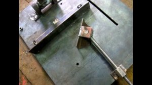 Отрезной станок по металлу с протяжкой. Стойка для болгарки. Как сделать. Metal cutting machine.