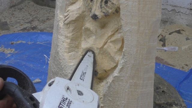 Панно с енотами из горбыля, Пилим енотов, Raccoons chainsaw, смотреть онлайн