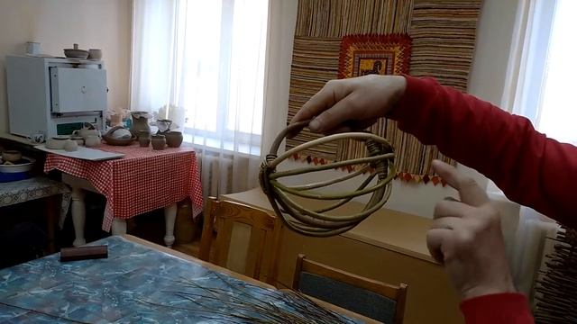 Мастер-класс по изготовлению белорусской корзинки из лозы от Томилова Виталия Викторовича смотреть онлайн