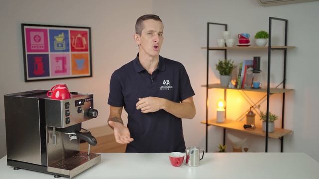 Pouring Latte Art Basics смотреть онлайн