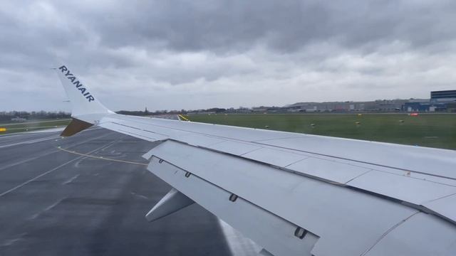 RYANAIR Windy Landing At Brussels Charleroi Airport