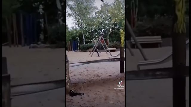 Extra Bouncy Trampoline смотреть онлайн