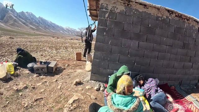 Improving the memory of Mehdi, a nomadic boy by the family смотреть онлайн