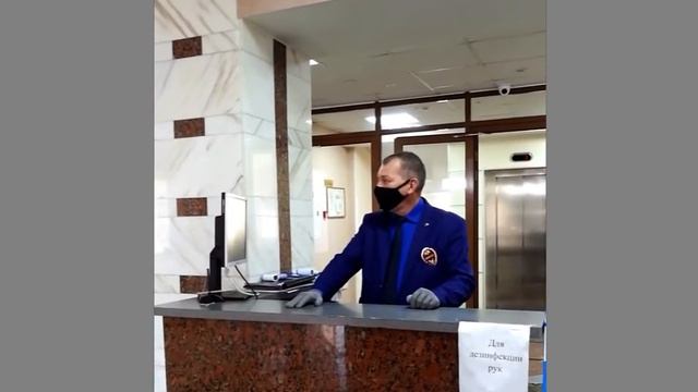 Подчинитесь или стреляю: я тут царь и бог! смотреть онлайн