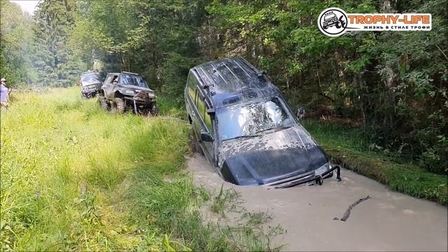 Тойота Ленд Крузер 105 на бездорожье Toyota Land Cruiser 105 off-road 4x4 4х4 покатушка 2020 смотреть онлайн