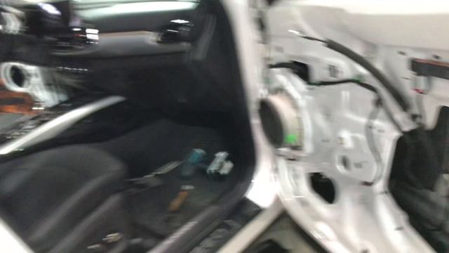 Chery Exeed вибро- шумоизоляция 4-х дверей в 4 слоя. Облегченные, эффективные материалы Комфортмат.