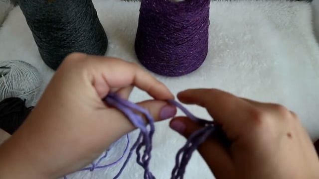 КАК ВЯЗАТЬ в 2, 3, 4, 5 и т. д. НИТЕЙ ИЗ ОДНОГО КЛУБКА, МОТКА или БОБИНЫ. смотреть онлайн