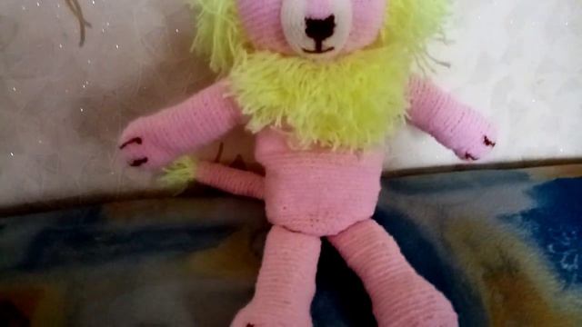 Игрушка-львенок связанный крючком.Toy lion cub crocheted. смотреть онлайн