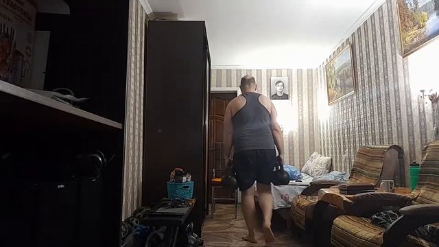 тренировка!прогулка фермера с двумя гирями по 18 кг смотреть онлайн