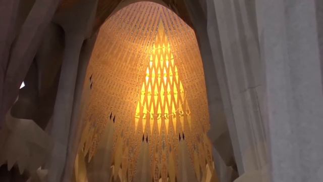 Entrevista a José Manuel Almuzara. Proceso de Beatificación de Antonio Gaudí смотреть онлайн