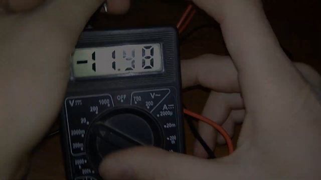 измерить напряжение 12v мультиметром