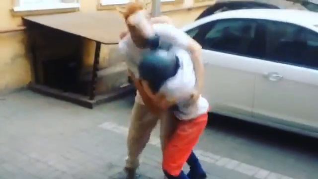 Голубь VS Коня!!!!))) смотреть онлайн