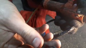 Как поменять бензонасос. ДЖИЛИ СК. Geely CK. Снимаем бак