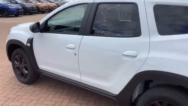 DACIA DUSTER EXTREME in WHITE смотреть онлайн