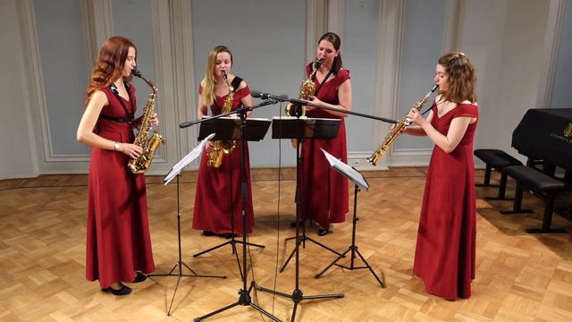 Michael Nyman - Song for Tony | SIRENES SAXOPHONE QUARTET смотреть онлайн