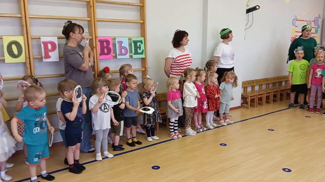 песенка на день космонавтики.mp4 смотреть онлайн