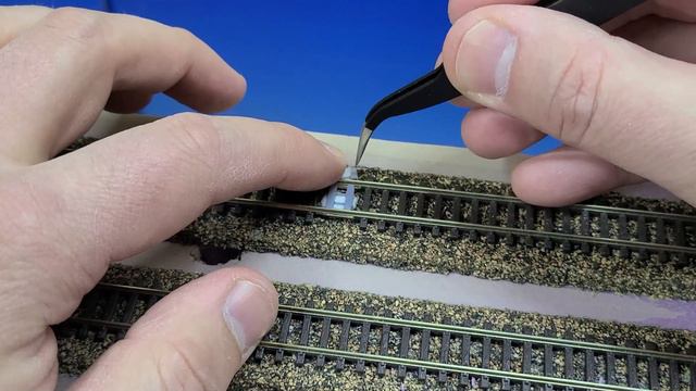 Model Railroading - Filling Track GAPS - N Scale смотреть онлайн