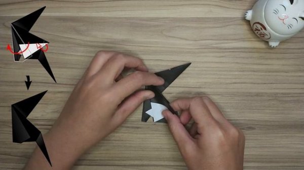 Origami: NEKO / CAT / GATO (designed by Seiji Nishikawa)