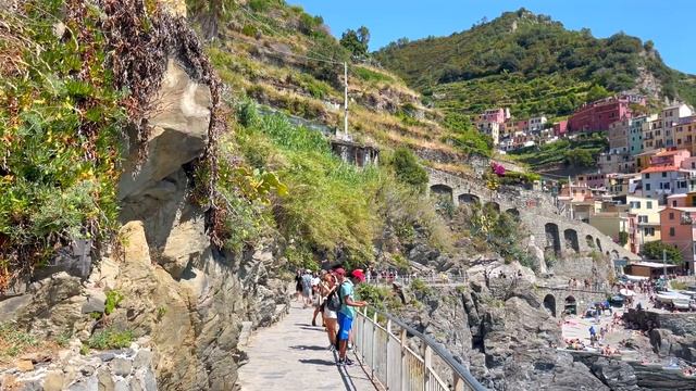 Manarola, Cinque Terre, Italy 4K - Most Beautiful Town in Italy - Walking Tour, Travel Vlog смотреть онлайн