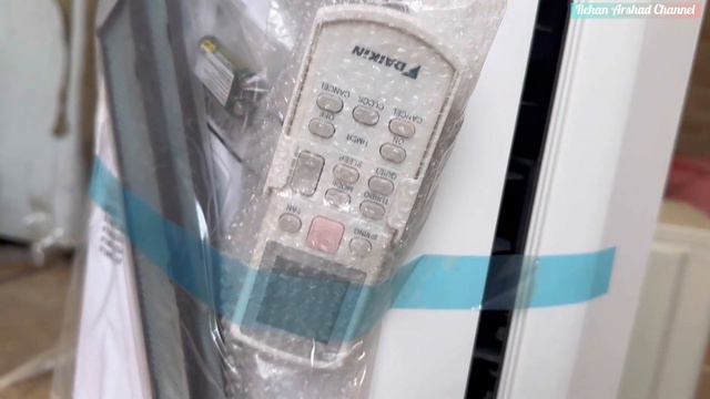 DAIKIN 1 ton inverter AC Unboxing | Model FTWX35AXV1 Heat and Cool | By Rehan Arshad смотреть онлайн