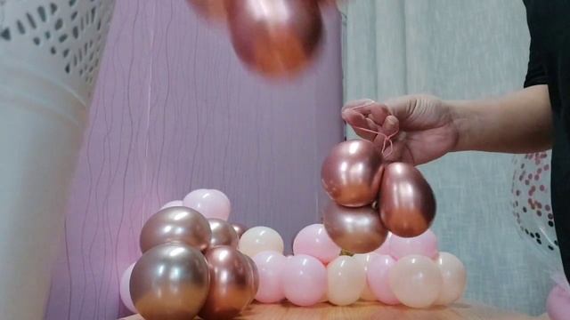 Easy Way To Make a Balloon Hug | Bobo Balloon with Arch on the Side смотреть онлайн