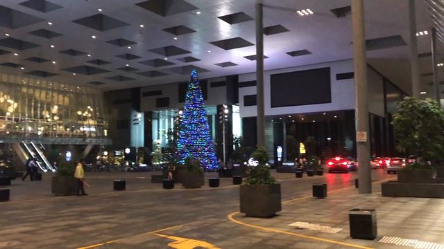 HEC Paris Singapore Business Trip смотреть онлайн